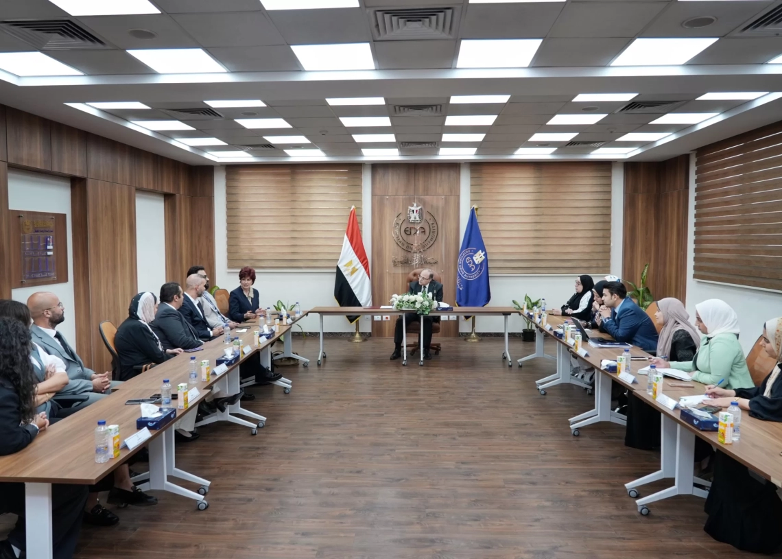 رئيس هيئة الدواء ناقش مع ممثلي شركات التجميل لتعزيز توافر الماركات العالمية لمستحضرات التجميل في السوق المصري 20 - جريدة المساء رئيس هيئة الدواء ناقش مع ممثلي شركات التجميل لتعزيز توافر الماركات العالمية لمستحضرات التجميل في السوق المصري 19 - جريدة المساء