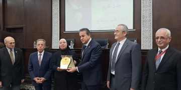 وزير الصحة ورئيس هيئة المستشفيات كرما شهيدا الواجب د. علي صلاح وصلاح صفوت ويخلد ذكراهما بجائزة سنوية 1 - جريدة المساء