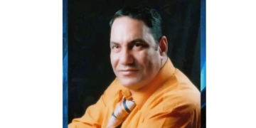 "سيمْفونيّة طائر".. إطلالة مبدعة للشاعر عباس محمود عامر 1 - جريدة المساء