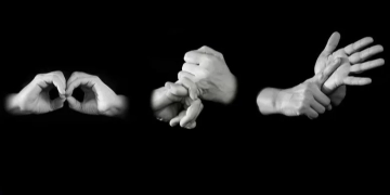 لغة الإشارة لذوى الإعاقة السمعية