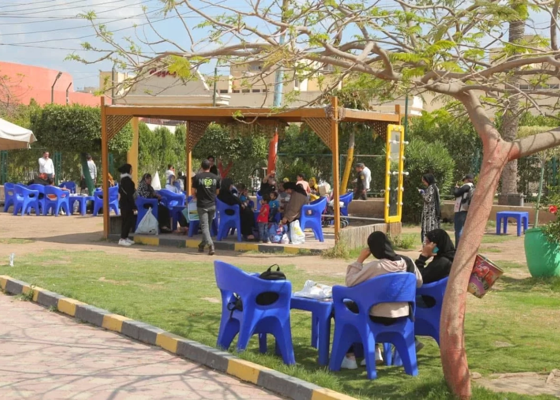 أبناء كفرالشيخ خرجوا بكثافه شديده قضوايوم شم النسيم وسط الحدائق والمنتزهات وشواطئ بلطيم ونهر النيل 18 - جريدة المساء