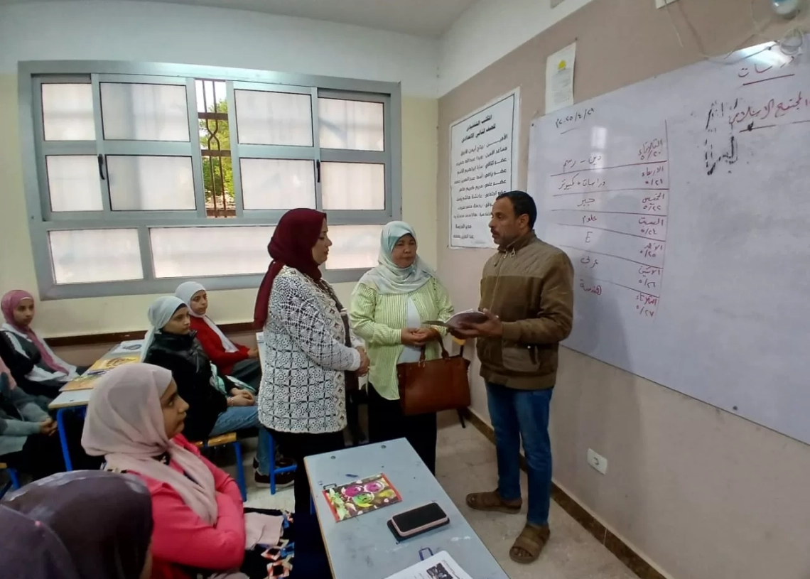 استبعاد مدير مدرسة الساعدي الابتدائية واحالة ٦ معلمين لجهات التحقيق بالسلوم 18 - جريدة المساء استبعاد مدير مدرسة الساعدي الابتدائية واحالة ٦ معلمين لجهات التحقيق بالسلوم 17 - جريدة المساء