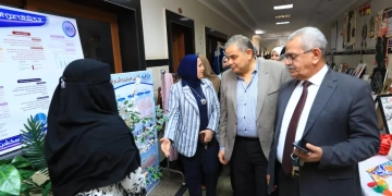 رئيس جامعة كفر الشيخ يفتتح المعارض السنويه لكليه التربية النوعية 1 - جريدة المساء