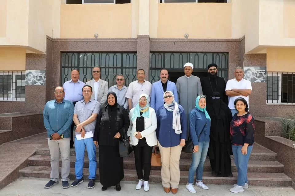 التضامن الاجتماعي بالبحر الأحمر تناقش التجهيزات النهائية لحفل تكريم الام المثالية بالمحافظة لعام 2025 18 - جريدة المساء