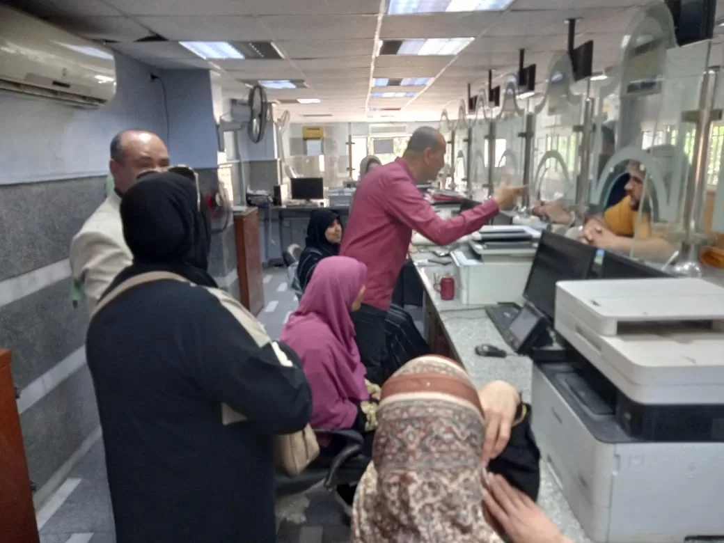 السكرتير العام المساعد ببني سويف يتفقد سير العمل بملف التصالح بالواسطي بعد تمديد فترة تلقى الطلبات 6 أشهر 15 - جريدة المساء