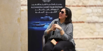 المخرجه كوثر يونس مشاعر بطلة ٨٠ باكو تشبهني 1 - جريدة المساء