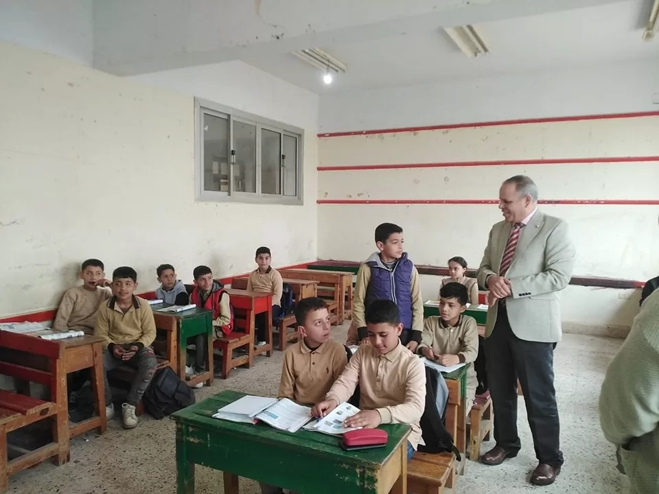 بعد زيارة وزير التعليم المفاجئة: وكيل تعليم كفر الشيخ في جولة تفقدية لمدارس بيلا 19 - جريدة المساء