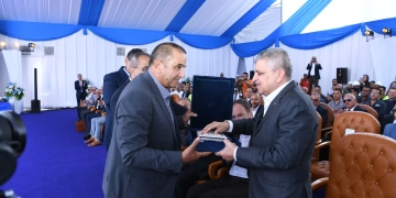 الفريق أسامة ربيع يشهد تدشين القاطرتين عزم 1" و"عزم 2" بمصنع مصر للقاطرات ضمن جهود توطين صناعة الوحدات البحرية وتعزيز الشراكة مع القطاع الخاص 1 - جريدة المساء