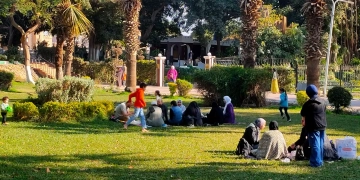 توافد اعداد كبيرة من زائري حدائق القناطر الخيرية..في شم النسيم 1 - جريدة المساء