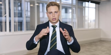 خوليو ألونسو القبس تحديث سويفت ينذر بأزمة وشيكة في البنوك الإقليمية