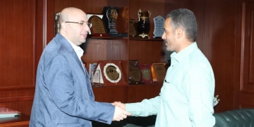 محافظ بني سويف: البطل"سعيد"نموذج للجدعنة والمعدن الأصيل للمصريين لمشاركته البطولية في عملية الإنقاذ بمخبز"آلى"تعرض لحريق. 1 - جريدة المساء