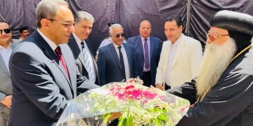 محافظ قنا يقدم التهنئة لأقباط دشنا بمناسبة عيد القيامة المجيد 2 - جريدة المساء محافظ قنا يقدم التهنئة لأقباط دشنا بمناسبة عيد القيامة المجيد 1 - جريدة المساء