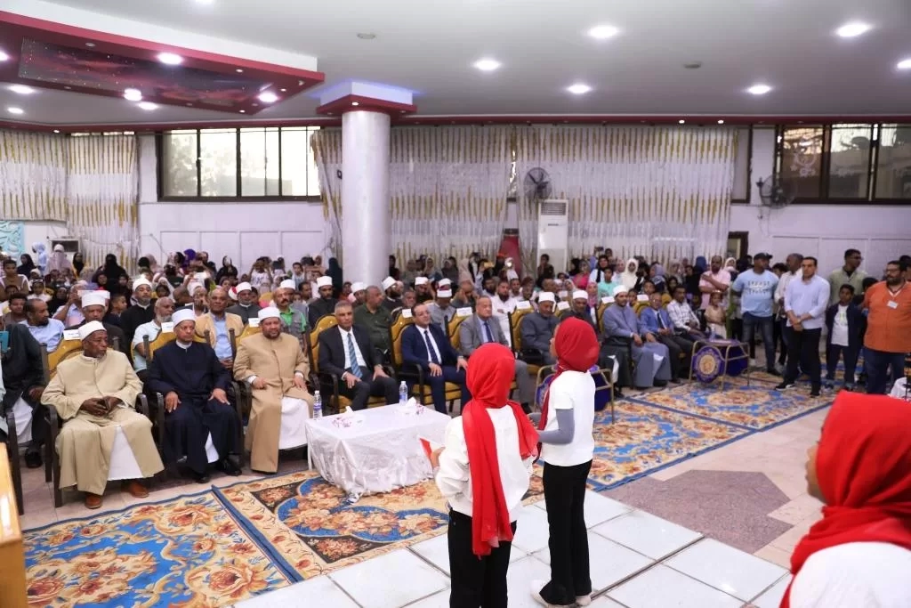 الدكتور إسماعيل كمال يشهد حفل ختام الأنشطة الرياضية والإجتماعية والثقافية لمنطقة أسوان الأزهرية .. ويؤكد على دور الأزهر الشريف فى الإرتقاء بقيم الوسطية الدينية والتجديد ، وإعلاء روح العلم والولاء والإنتماء للوطن 17 - جريدة المساء