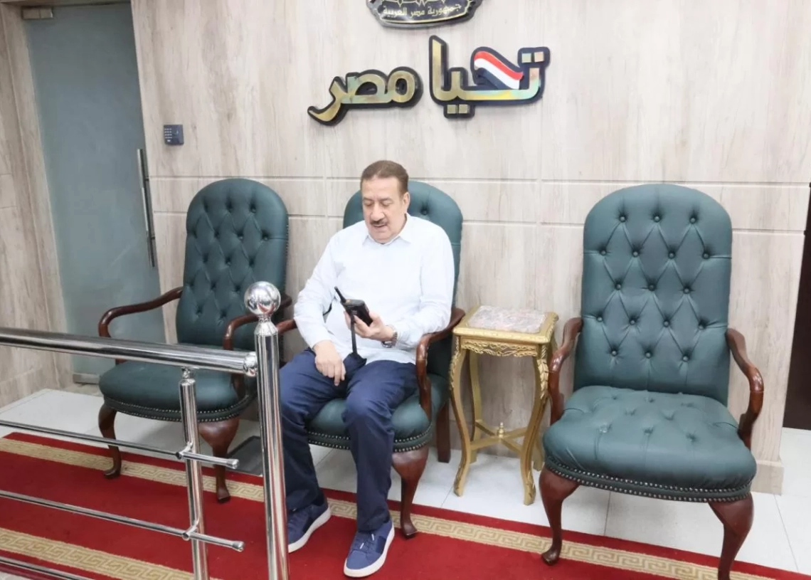 محافظ المنوفية عبر "الشبكة الوطنية للطوارئ" يتابع مع رؤساء الوحدات المحلية ومدير التموين انتظام العمل بالتعريفة الجديدة .. ويشدد بالتواجد الميداني على مدار الساعة وعقوبات للمخالفين والتعامل الفوري مع شكاوى المواطنين 19 - جريدة المساء