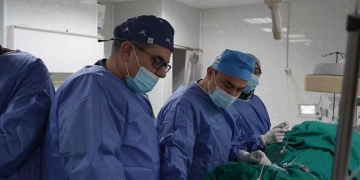 وحدة القسطرة التداخلية بمستشفى المنصورة الجامعي تبث عملية علاجية نادرة أمام 800 طبيب 1 - جريدة المساء