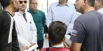 محافظ أسوان يطمئن على تقديم الخدمات الطبية والعلاجية للمواطنين بمستشفى الباطنة .. ويستمع لمطالب الحالات المرضية .. ويوجه لتلبيتها لتخفيف أى معاناة عن كاهلهم 10 - جريدة المساء محافظ أسوان يطمئن على تقديم الخدمات الطبية والعلاجية للمواطنين بمستشفى الباطنة .. ويستمع لمطالب الحالات المرضية .. ويوجه لتلبيتها لتخفيف أى معاناة عن كاهلهم 9 - جريدة المساء