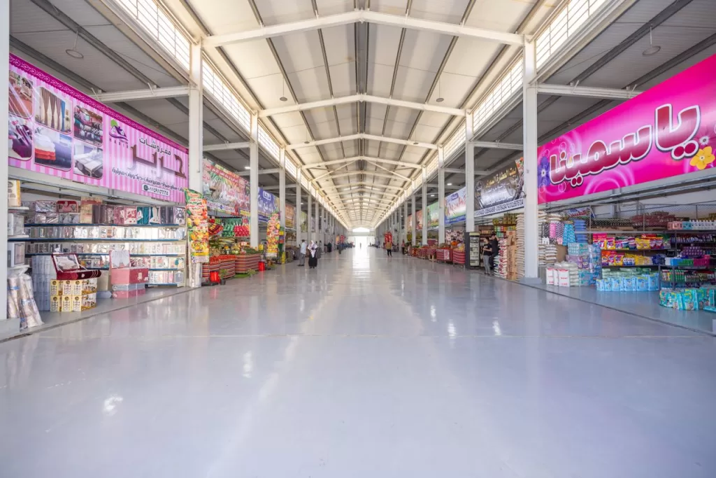 "تحيا مصر" يُسلم 317 محلًا وكافتريا وأفرانًا للباعة بالمقطم في أسواق حضارية متكاملة 21 - جريدة المساء