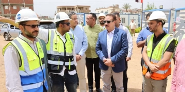 خلال جولته بالشهداء.. "أبو ليمون" يتفقد إنشاءات المستشفى الجديد بتكلفة 1.3 مليار جنيه.. و أعمال تطوير ورفع كفاءة متفرعات شارع طلعت حرب باستثمارات 7 ملايين جنيه 1 - جريدة المساء