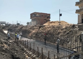 محافظة الغربية تواصل جهودها لتطوير مركز قطور.. اللواء أشرف الجندي يتابع معدلات تنفيذ مشروع تغطية مصرف الزهار بطول 750 مترًا 15 - جريدة المساء