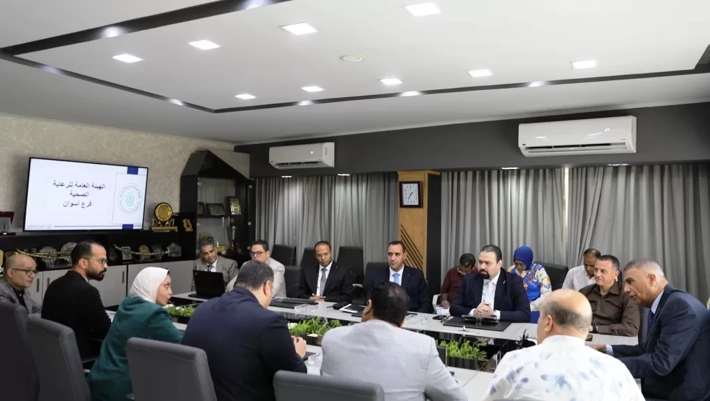 فى إجتماعه بفريق عمل فرع الهيئة العامة للرعاية الصحية .. محافظ أسوان : العمل بنفس المستوى وروح الفريق الواحد لتحقيق الجاهزية الكاملة للتطبيق الفعلى للمنظومة فى يوليو القادم 17 - جريدة المساء