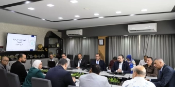 فى إجتماعه بفريق عمل فرع الهيئة العامة للرعاية الصحية .. محافظ أسوان : العمل بنفس المستوى وروح الفريق الواحد لتحقيق الجاهزية الكاملة للتطبيق الفعلى للمنظومة فى يوليو القادم 1 - جريدة المساء