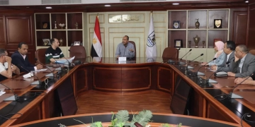 السكرتير العام المساعد ببني سويف  يناقش عددا من الملفات والموضوعات خلال اجتماع لجنة  المنشآت الآيلة للسقوط 1 - جريدة المساء