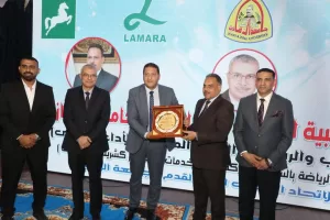 محافظ الشرقية يشهد حفل ختام الورشة التدريبية لمدربي كرة القدم بقاعة المنتديات بجامعة الزقازيق 31 - جريدة المساء