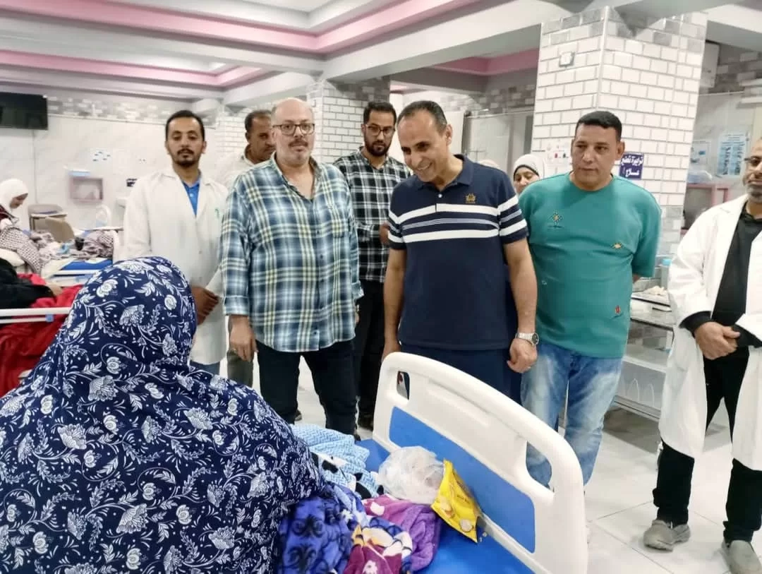 قرارات حاسمة خلال جولة مفاجئة لوكيل "صحة الشرقية" بمستشفى أبو كبير.. مجازاة طبيب وتمريض وتحقيقات مع المقصرين 19 - جريدة المساء