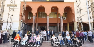 جامعة الزقازيق تُسلم كراسي كهربائية وأجهزة تعويضية لطلابها من ذوي الهمم: دعم مستدام وتمكين حقيقي 1 - جريدة المساء