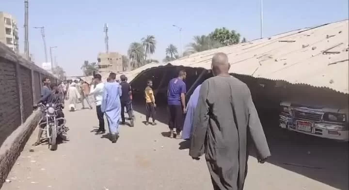 تشكيل لجنة لحصر الأضرار ومعالجة تداعيات انهيار تندات موقف السيارات بقوص 26 - جريدة المساء تشكيل لجنة لحصر الأضرار ومعالجة تداعيات انهيار تندات موقف السيارات بقوص 25 - جريدة المساء