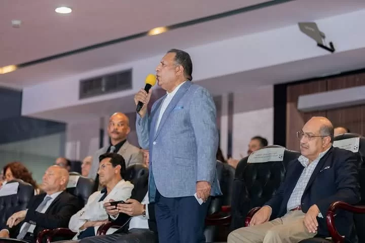 "الشعب الجمهوري" يكرم 26 أما مثالية و500 من خريجي مبادرة الذكاء الاصطناعي ويهدي 280 رحلة عمرة للفائزين في البرنامج الديني 39 - جريدة المساء