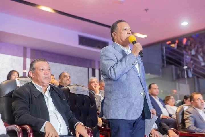 "الشعب الجمهوري" يكرم 26 أما مثالية و500 من خريجي مبادرة الذكاء الاصطناعي ويهدي 280 رحلة عمرة للفائزين في البرنامج الديني 37 - جريدة المساء