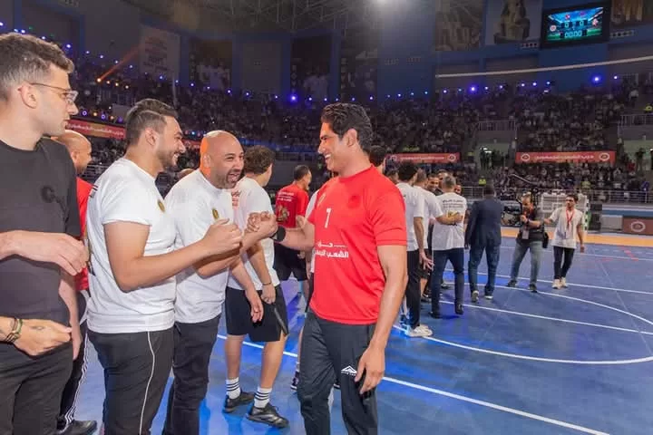 "الشعب الجمهوري" يكرم 26 أما مثالية و500 من خريجي مبادرة الذكاء الاصطناعي ويهدي 280 رحلة عمرة للفائزين في البرنامج الديني 57 - جريدة المساء