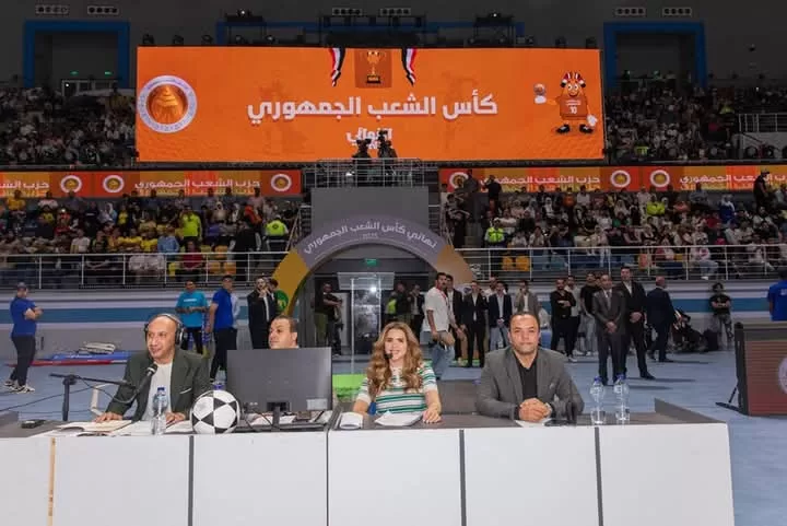 "الشعب الجمهوري" يكرم 26 أما مثالية و500 من خريجي مبادرة الذكاء الاصطناعي ويهدي 280 رحلة عمرة للفائزين في البرنامج الديني 53 - جريدة المساء