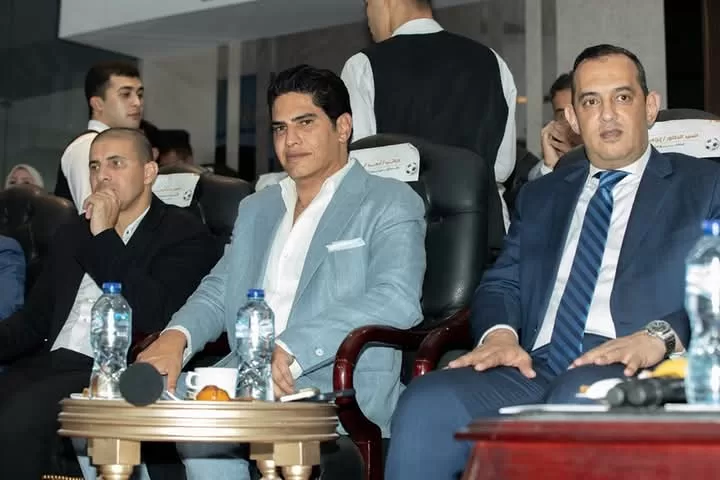 "الشعب الجمهوري" يكرم 26 أما مثالية و500 من خريجي مبادرة الذكاء الاصطناعي ويهدي 280 رحلة عمرة للفائزين في البرنامج الديني 79 - جريدة المساء