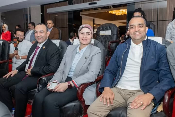 "الشعب الجمهوري" يكرم 26 أما مثالية و500 من خريجي مبادرة الذكاء الاصطناعي ويهدي 280 رحلة عمرة للفائزين في البرنامج الديني 85 - جريدة المساء