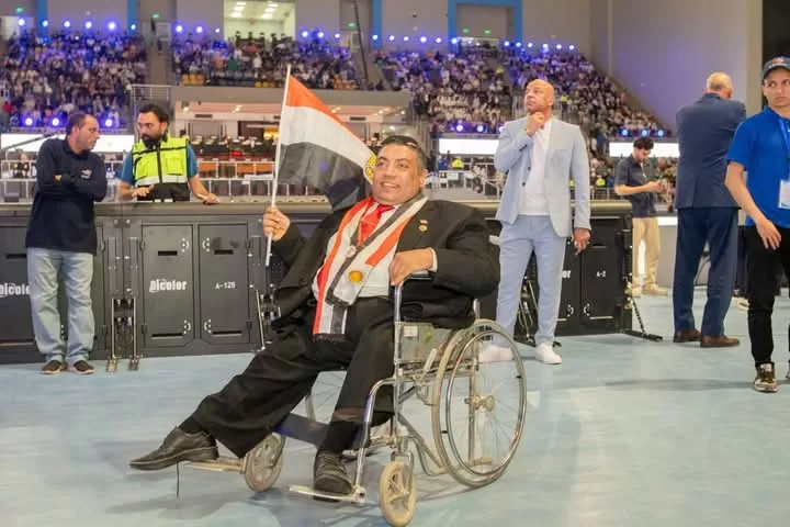 "الشعب الجمهوري" يكرم 26 أما مثالية و500 من خريجي مبادرة الذكاء الاصطناعي ويهدي 280 رحلة عمرة للفائزين في البرنامج الديني 93 - جريدة المساء