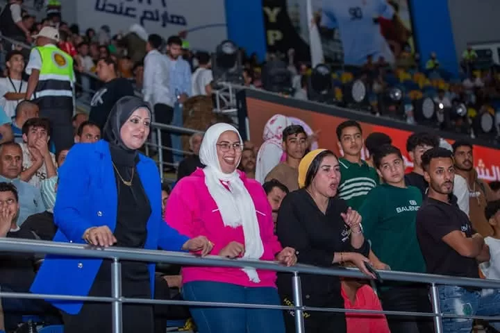 "الشعب الجمهوري" يكرم 26 أما مثالية و500 من خريجي مبادرة الذكاء الاصطناعي ويهدي 280 رحلة عمرة للفائزين في البرنامج الديني 105 - جريدة المساء