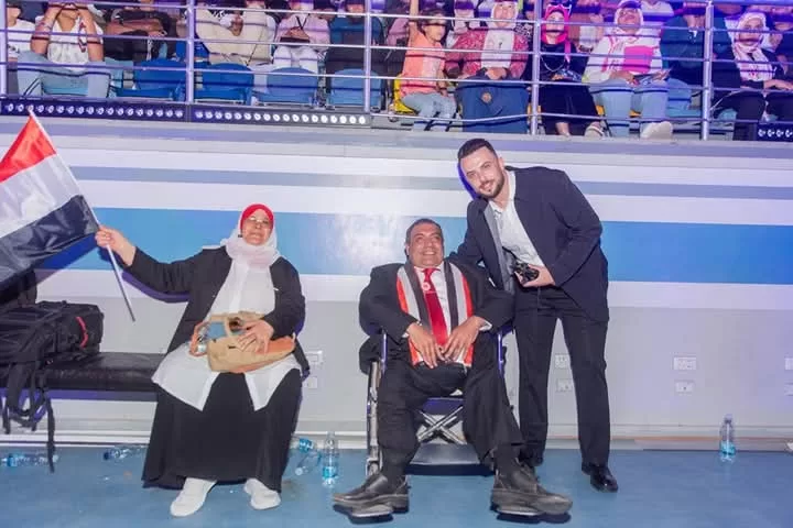 "الشعب الجمهوري" يكرم 26 أما مثالية و500 من خريجي مبادرة الذكاء الاصطناعي ويهدي 280 رحلة عمرة للفائزين في البرنامج الديني 99 - جريدة المساء