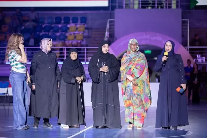 "الشعب الجمهوري" يكرم 26 أما مثالية و500 من خريجي مبادرة الذكاء الاصطناعي ويهدي 280 رحلة عمرة للفائزين في البرنامج الديني 107 - جريدة المساء