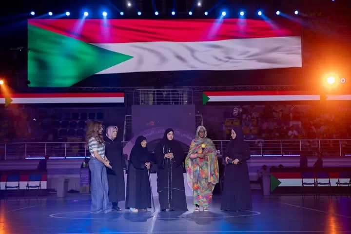 "الشعب الجمهوري" يكرم 26 أما مثالية و500 من خريجي مبادرة الذكاء الاصطناعي ويهدي 280 رحلة عمرة للفائزين في البرنامج الديني 113 - جريدة المساء