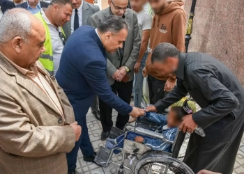 رعاية إنسانية وشراكة مجتمعية.. محافظ الشرقية يسلم كراسي متحركة وأطراف صناعية لذوي الهمم بدعم من مؤسسة بوابتك للخير 28 - جريدة المساء