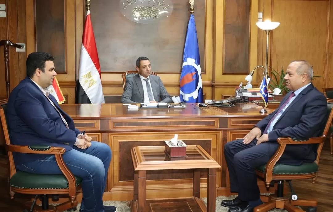 قرارات تنفيذية لتسريع مشروعات الكهرباء في السويس خلال لقاء المحافظ ورئيس شركة القناة 18 - جريدة المساء