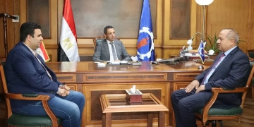 قرارات تنفيذية لتسريع مشروعات الكهرباء في السويس خلال لقاء المحافظ ورئيس شركة القناة 1 - جريدة المساء