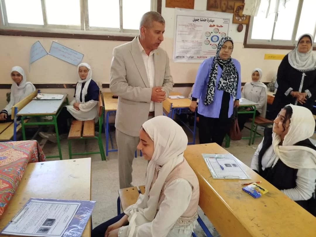 وكيل أول تعليم الشرقية يتابع امتحانات "اللا مضافة للمجموع" ببلبيس.. انضباط كامل داخل اللجان وبيئة آمنة للطالبات 20 - جريدة المساء وكيل أول تعليم الشرقية يتابع امتحانات "اللا مضافة للمجموع" ببلبيس.. انضباط كامل داخل اللجان وبيئة آمنة للطالبات 19 - جريدة المساء