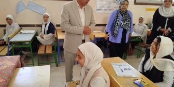 وكيل أول تعليم الشرقية يتابع امتحانات "اللا مضافة للمجموع" ببلبيس.. انضباط كامل داخل اللجان وبيئة آمنة للطالبات 2 - جريدة المساء وكيل أول تعليم الشرقية يتابع امتحانات "اللا مضافة للمجموع" ببلبيس.. انضباط كامل داخل اللجان وبيئة آمنة للطالبات 1 - جريدة المساء