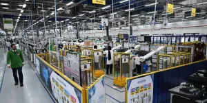 رئيس الوزراء يشهد فعاليات افتتاح المصنع الجديد لـ "سوميتومو" العالمية لإنتاج الضفائر الكهربائية للسيارات بالعاشر من رمضان 32 - جريدة المساء