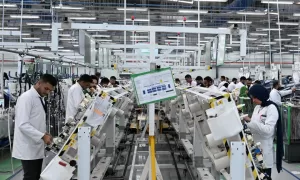 رئيس الوزراء يشهد فعاليات افتتاح المصنع الجديد لـ "سوميتومو" العالمية لإنتاج الضفائر الكهربائية للسيارات بالعاشر من رمضان 28 - جريدة المساء