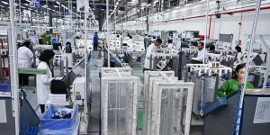 رئيس الوزراء يشهد فعاليات افتتاح المصنع الجديد لـ "سوميتومو" العالمية لإنتاج الضفائر الكهربائية للسيارات بالعاشر من رمضان 24 - جريدة المساء