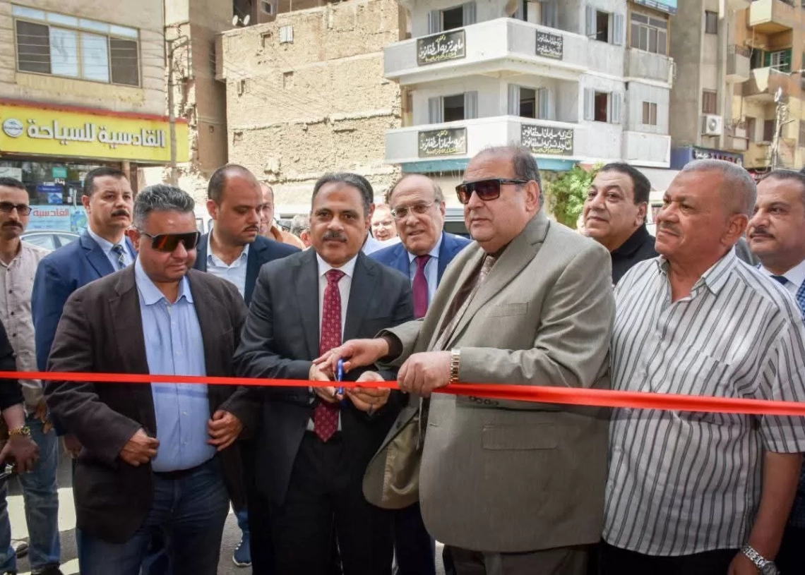 بتخفيضات تصل إلى 30٪.. محافظ الشرقية يفتتح معرض بيع السلع والمواد الغذائية بأسعار مخفضة بميدان التحرير بالزقازيق 19 - جريدة المساء